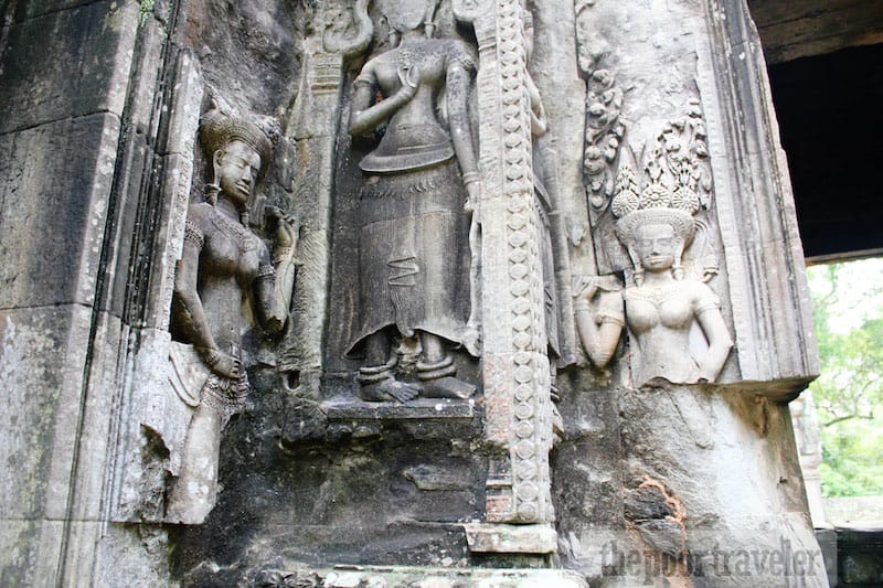 寺庙墙壁上的神像