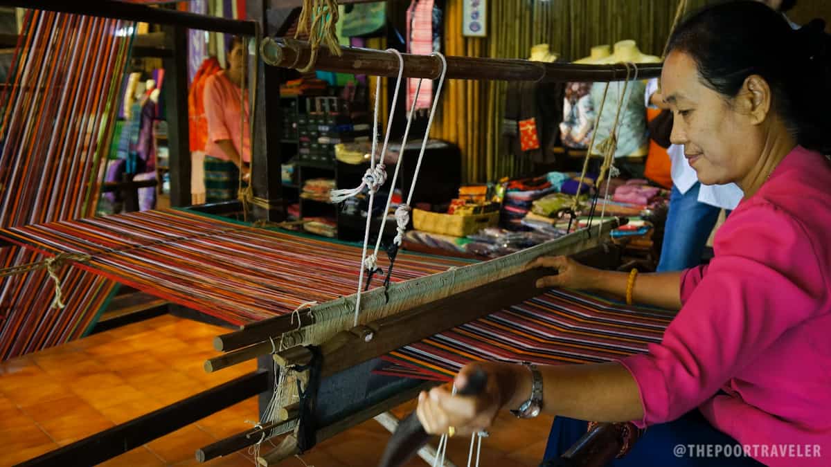 泰国村庄-传统纺织布