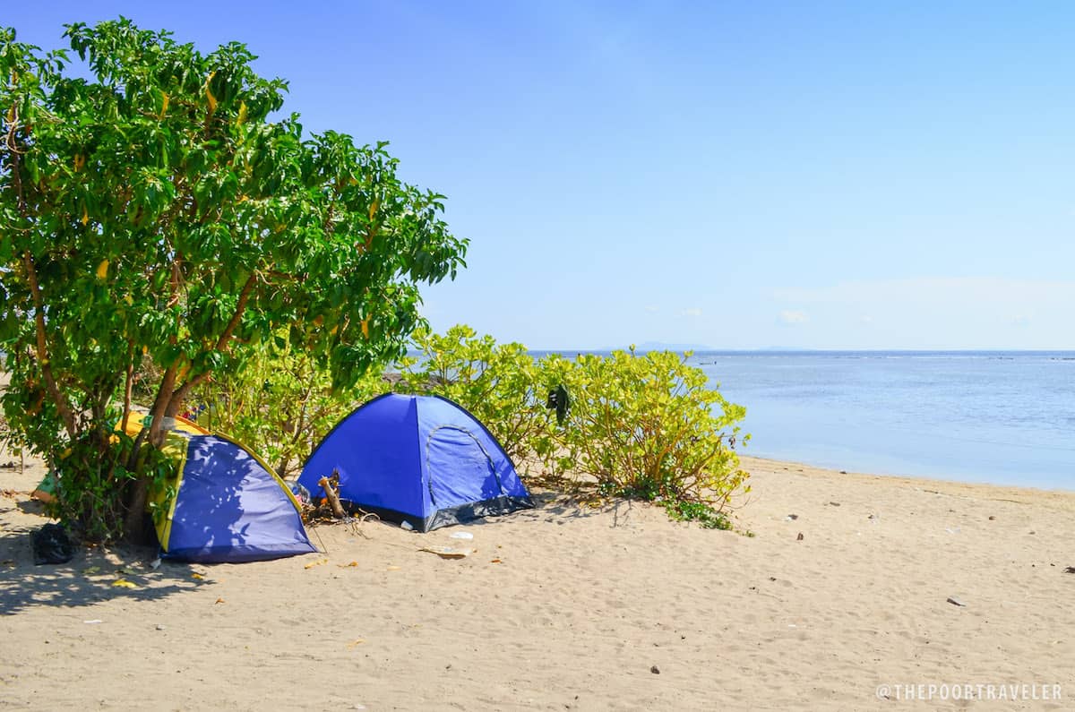 对于那些想在布罗特海滩过夜的人来说，露营是唯一的选择，