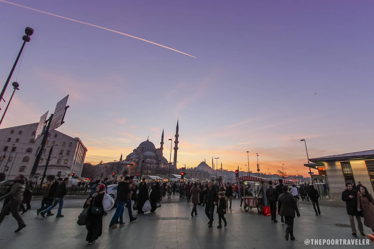 日落时分的伊斯坦布尔新清真寺