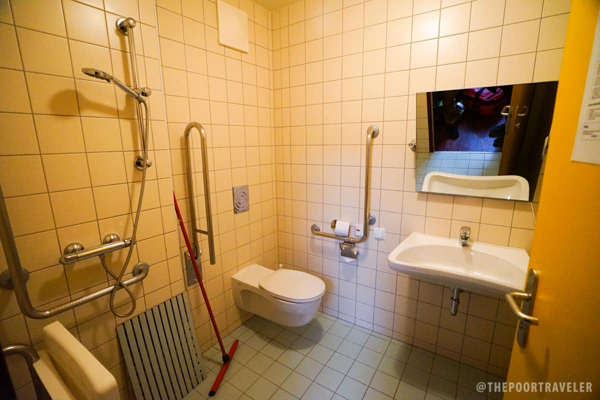 维也纳Wombats City Hostel -休息室厕所和浴室