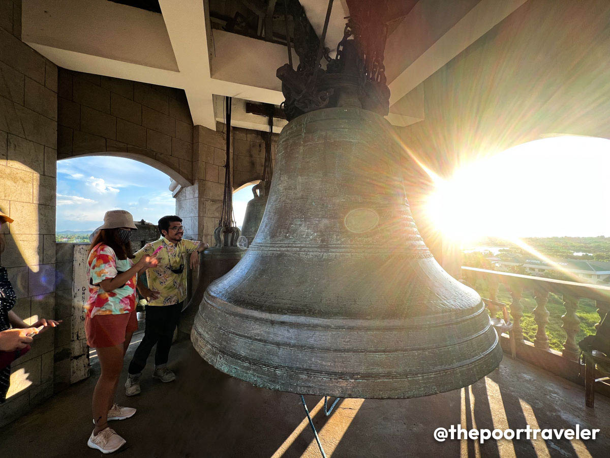 菲律宾斯塔最大的钟。莫妮卡·丘奇，潘乃，卡皮斯